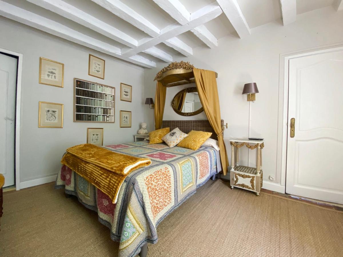 Le Petit Chateau De Sainte Colombe Bouges-le-Chateau Extérieur photo